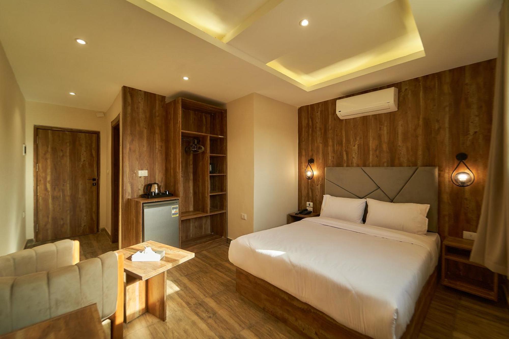 Crown Pyramids View Hotel Giza Экстерьер фото